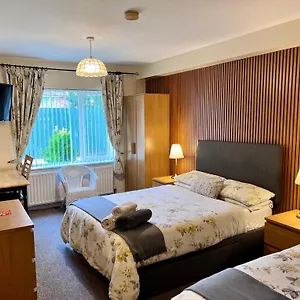 ashfield-bed-and-breakfast.belfasthotelsireland.com/
