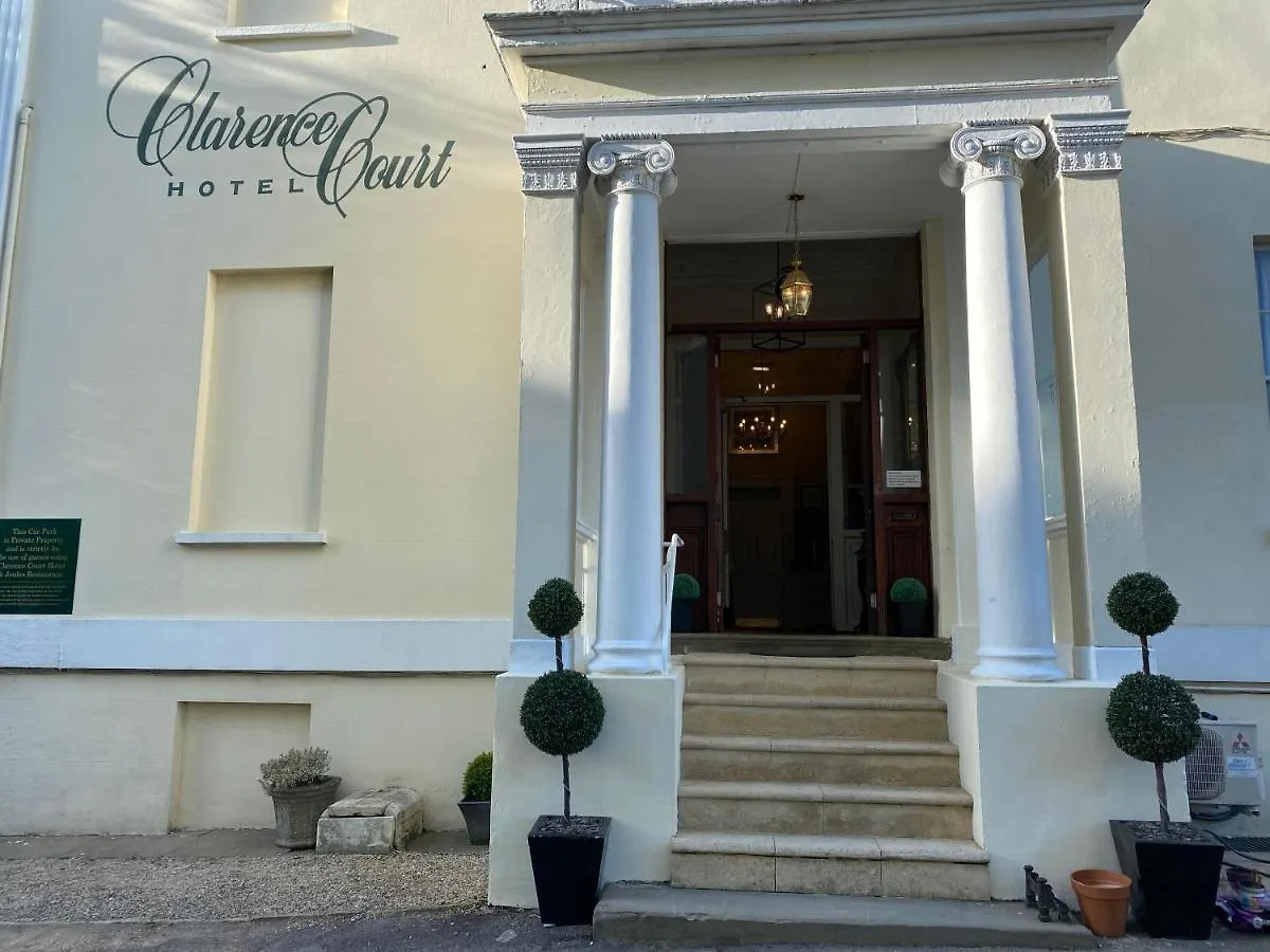 Clarence Court Hotel Cheltenham 4*,  Birleşik Krallık